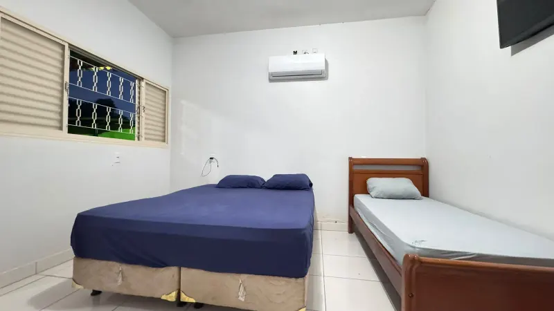 Suíte com cama King e ar-condicionado