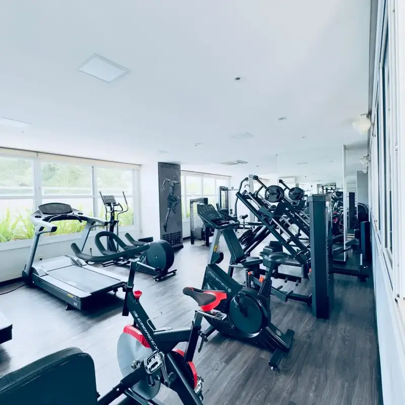Academia do Residencial Ecoliving, no Setor Bueno em Goiânia