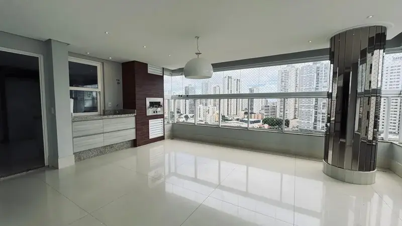 Varanda gourmet com churrasqueira e vista livre da cidade no Residencial Ecoliving, Setor Bueno