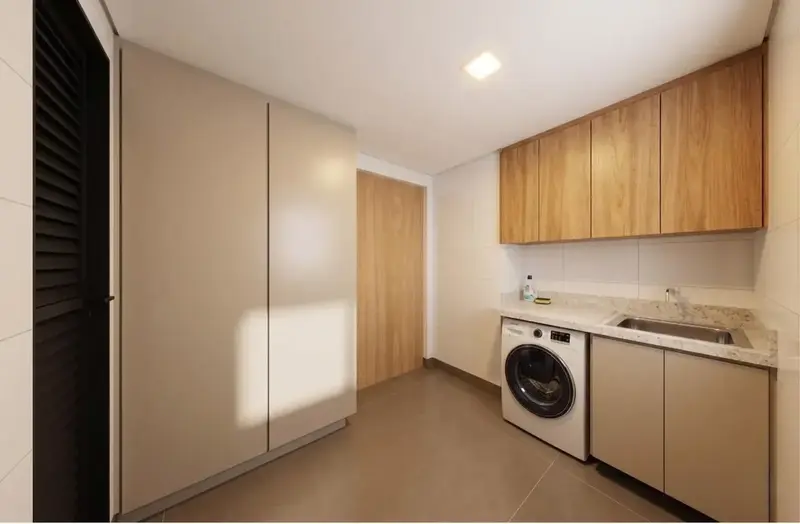 Ambiente do apartamento mobiliado e decorado no Atmos City Design, Setor Marista em Goiânia