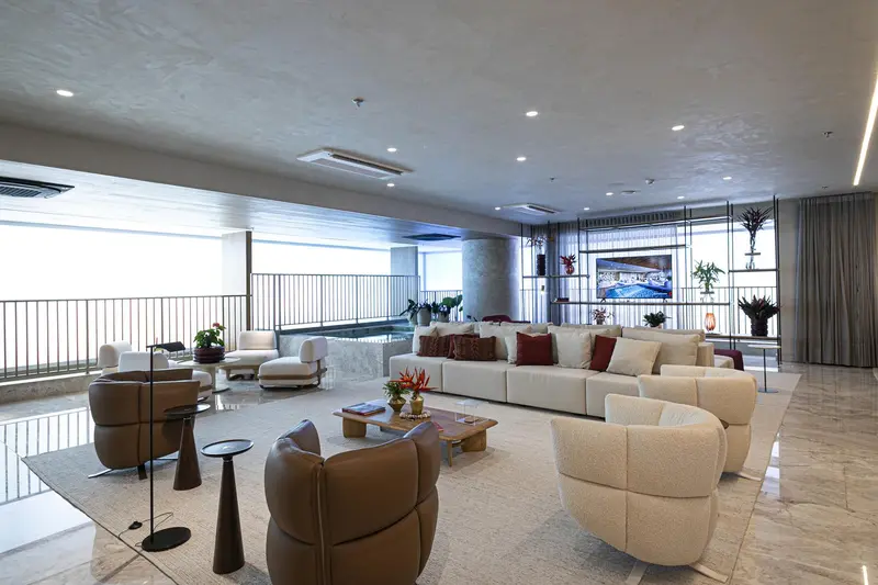 Sala de estar do apartamento decorado de 420 m² no Legítimo Flamboyant Residencial, Jardim Goiás