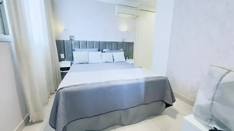 Varanda fechada com vidro do apartamento no Metropolitan Residence, Setor Bueno
