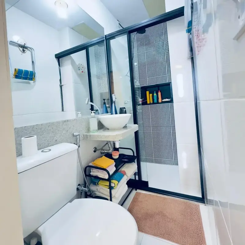 Banheiro do apartamento mobiliado no Metropolitan Residence, Setor Bueno