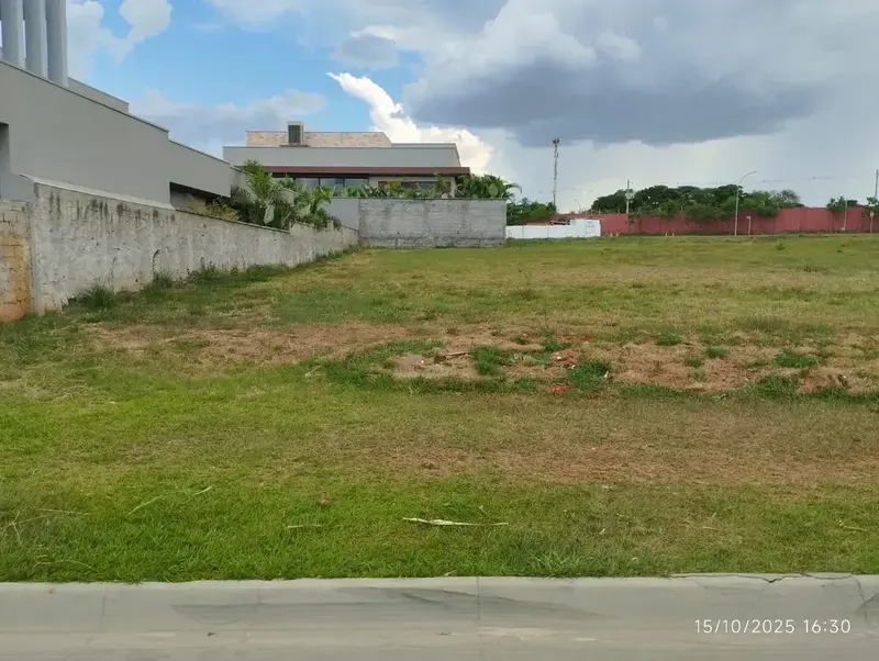 Lote de 591 m² à venda em condomínio fechado no Jardins Itália, Goiânia