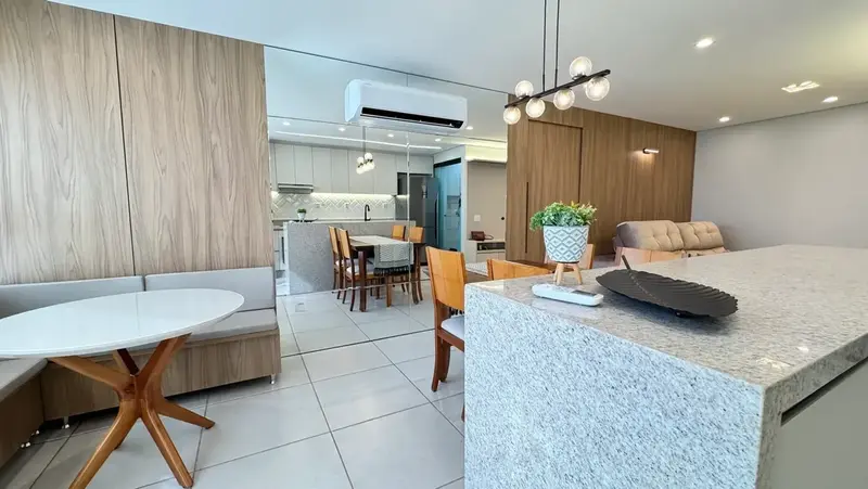 Cozinha americana com ilha do apartamento no Solar Amazônia, Parque Amazônia